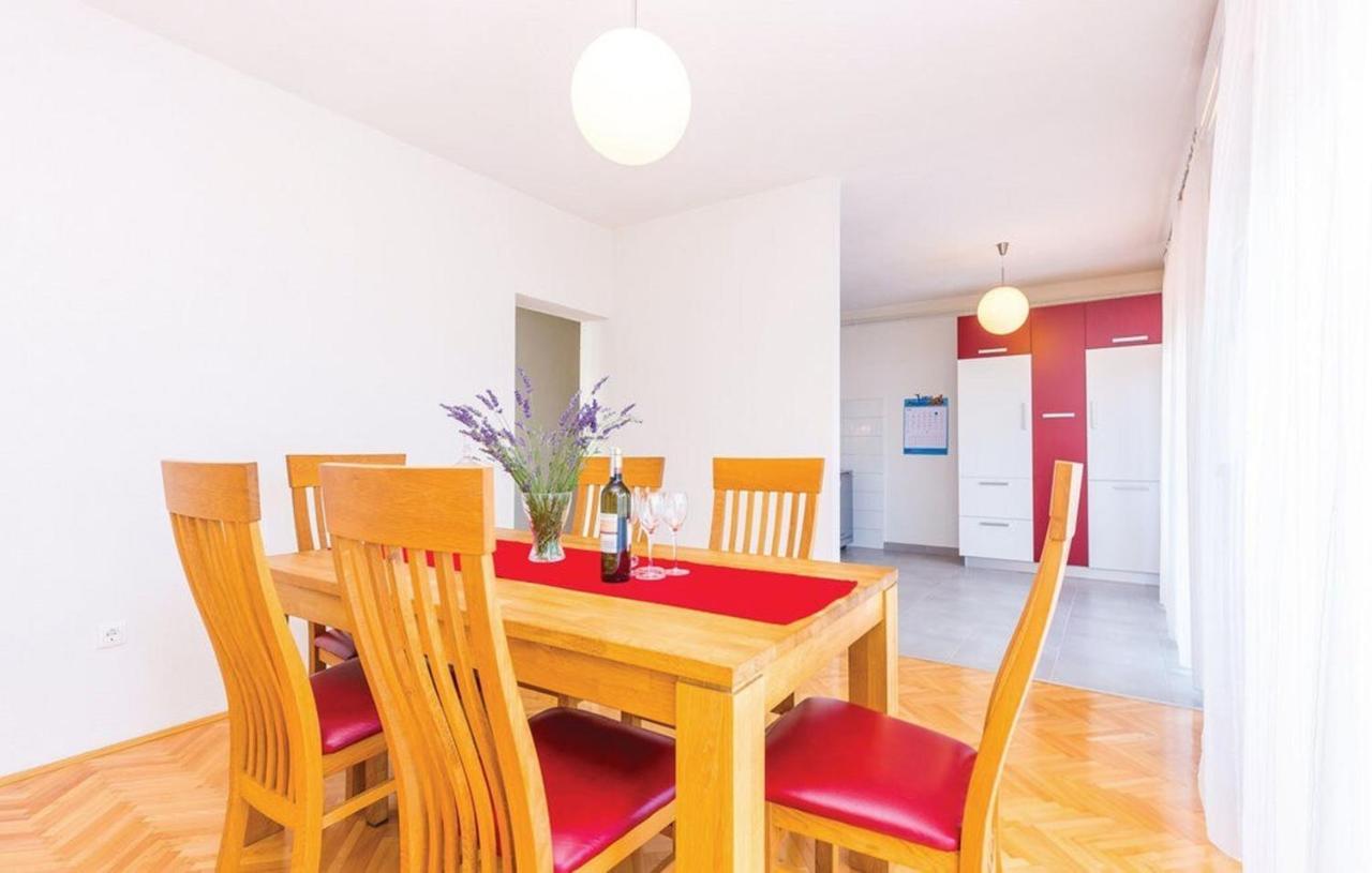 Big White Apartment Нови Винодолски Екстериор снимка