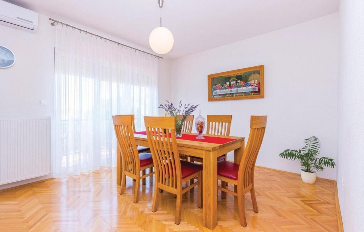 Big White Apartment Нови Винодолски Екстериор снимка