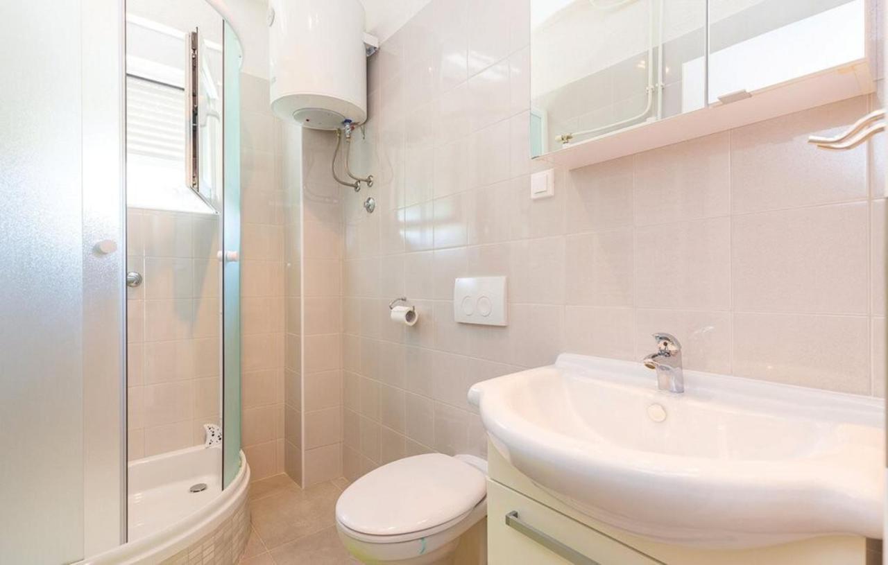 Big White Apartment Нови Винодолски Екстериор снимка