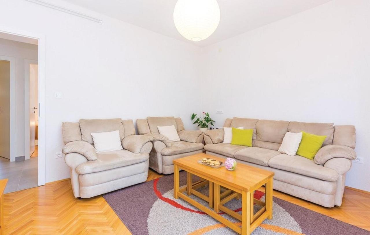 Big White Apartment Нови Винодолски Екстериор снимка